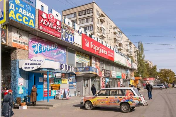 Why Car Wrap Advertising Are a Game-Changer for Small Businesses