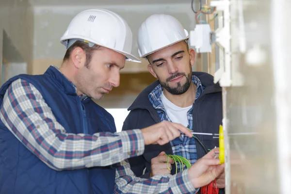 Affordable and Licensed Electricians in Delaware County You Can Trust