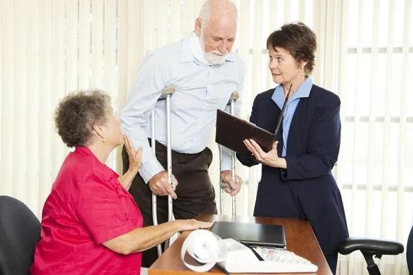 Top Reasons to Work With a Personal Injury Attorney