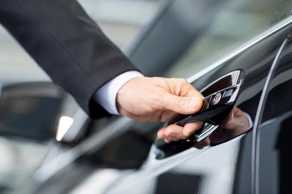 Car Dealership Reviews How to Find the Best One