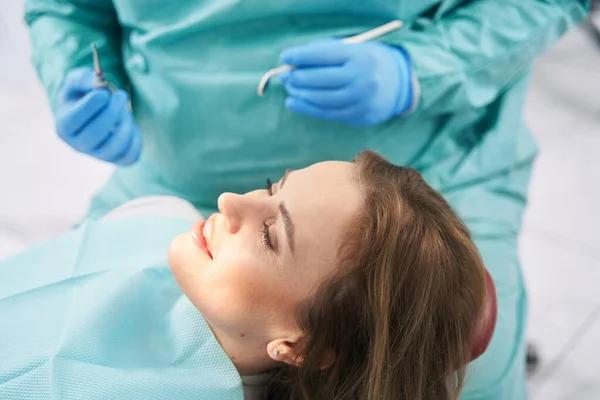 How to Select the Best Dentist Glendale for Your Dental Needs